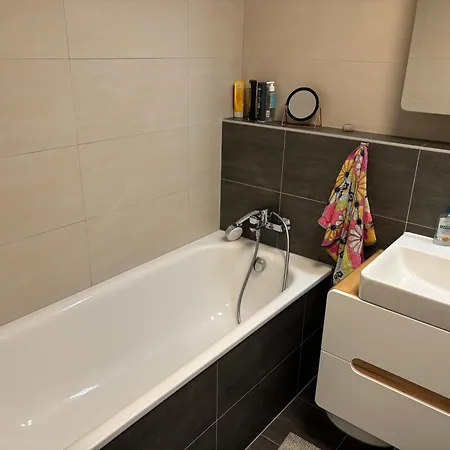 Premiere - Private Parking Apartment Bratislava