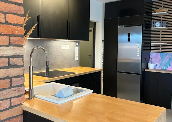 Premiere Oldtown - Amazing Views Apartmán *